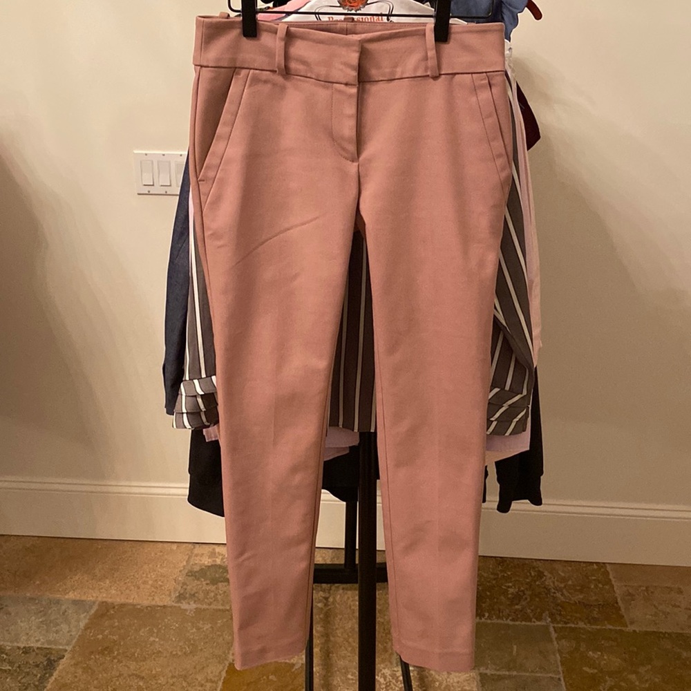 The Loft ankle pants in a chic and beautiful deep pink color size 0.